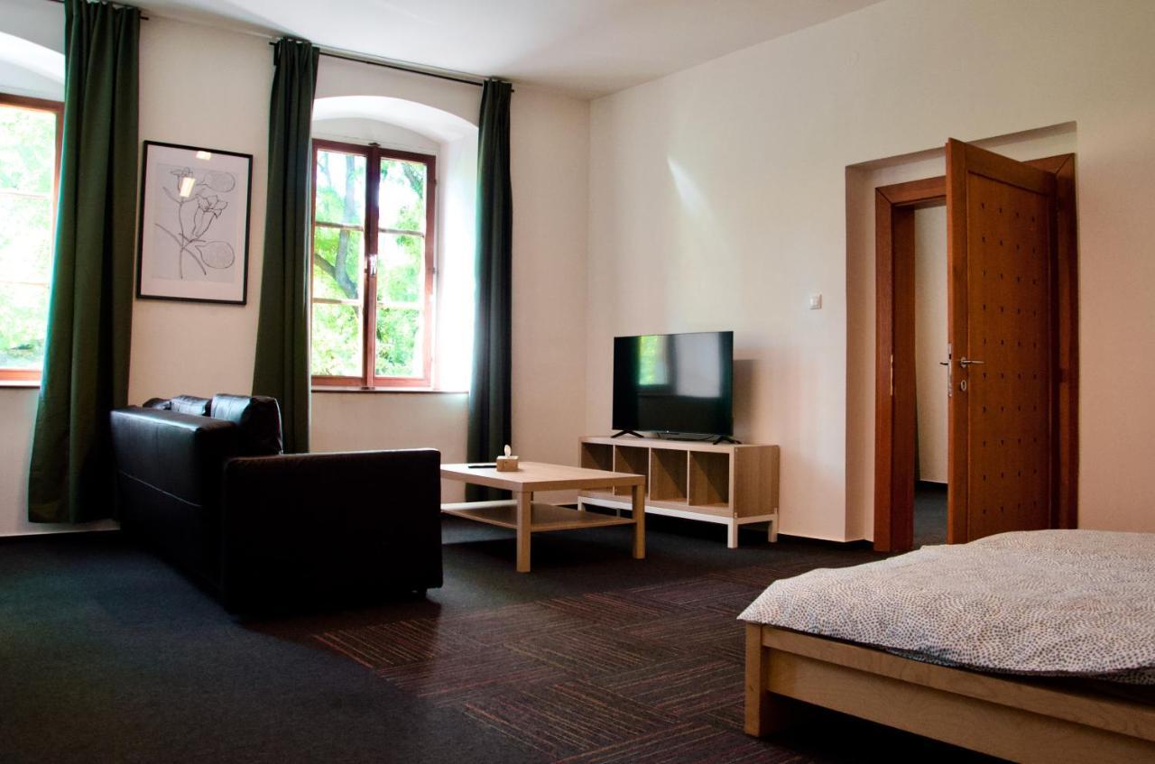 Elephants Apartments Bratislava Extérieur photo