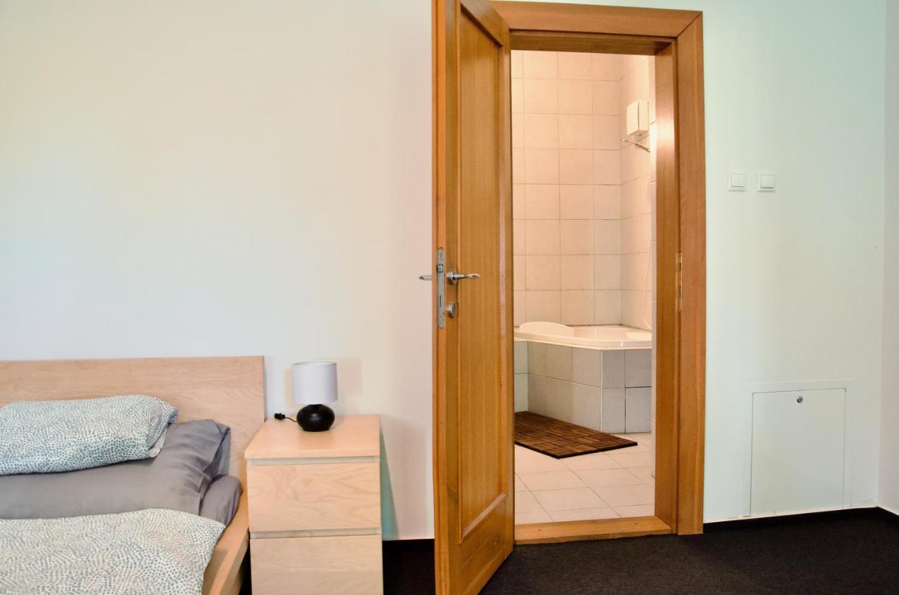 Elephants Apartments Bratislava Extérieur photo